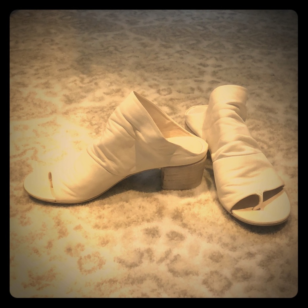 Soft leather white sandal